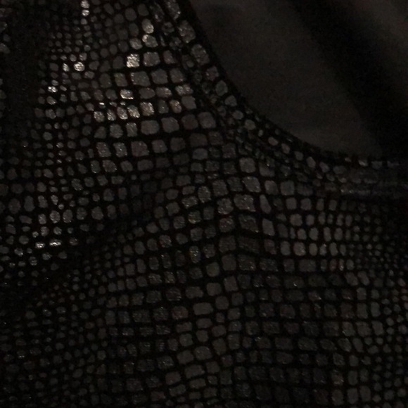 Black stretchy pleather tank - Picture 3 of 3